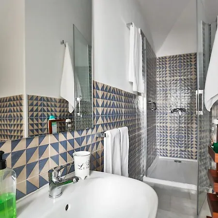 Guest house Oyo Leiva 3*
