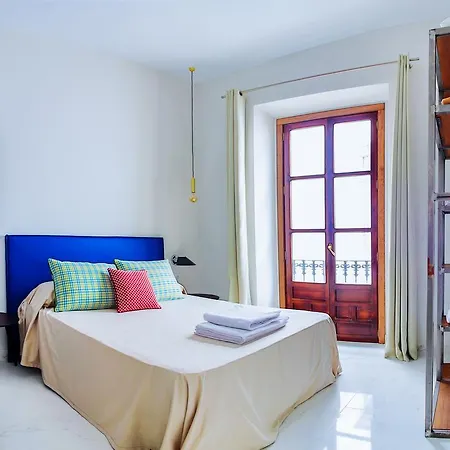 Guest house Oyo Leiva 3*