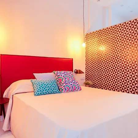 Oyo Leiva Guest house 3*