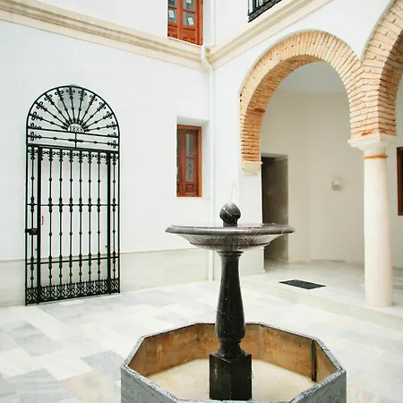 Oyo Leiva Guest house 3*